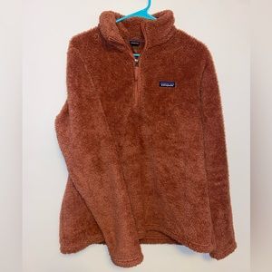 Women’s Patagonia fuzzy quarter zip pullover
